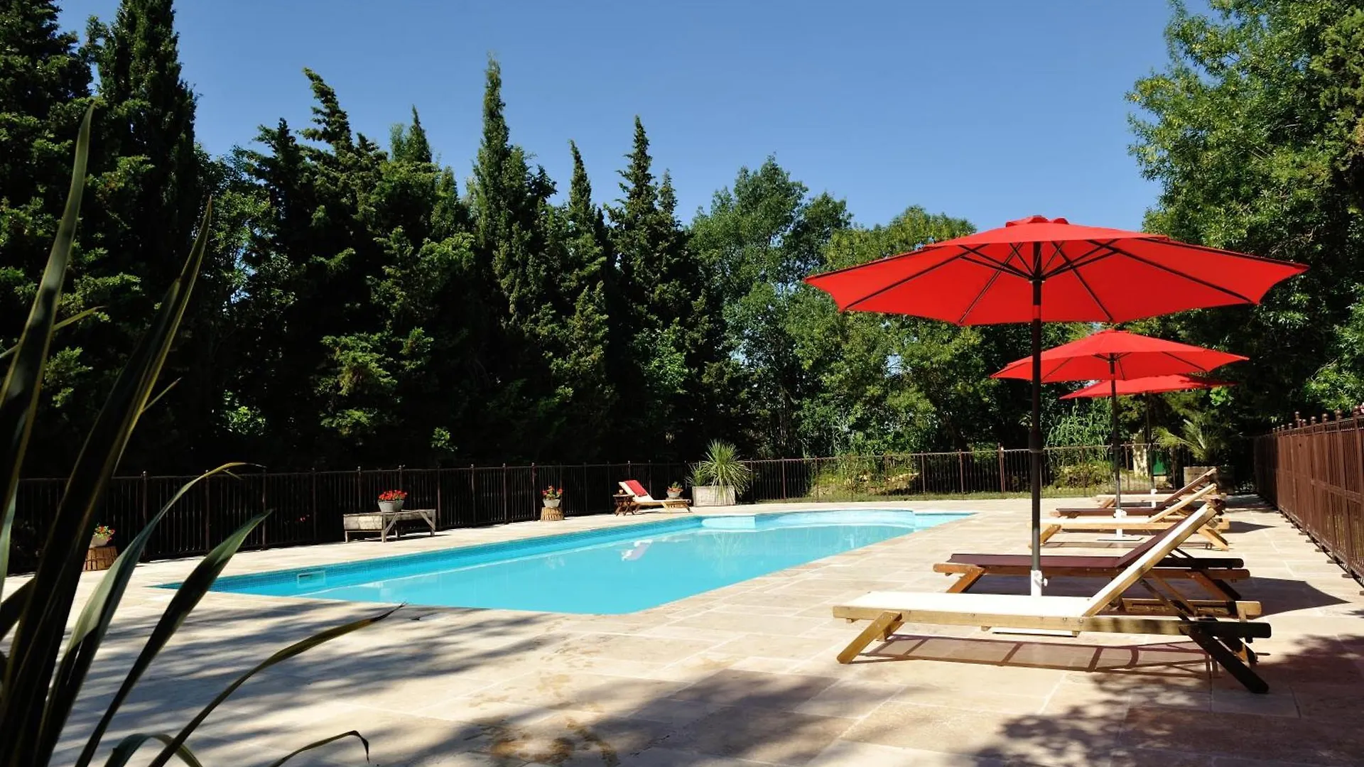 Gîtes Domaine des Machottes Grans